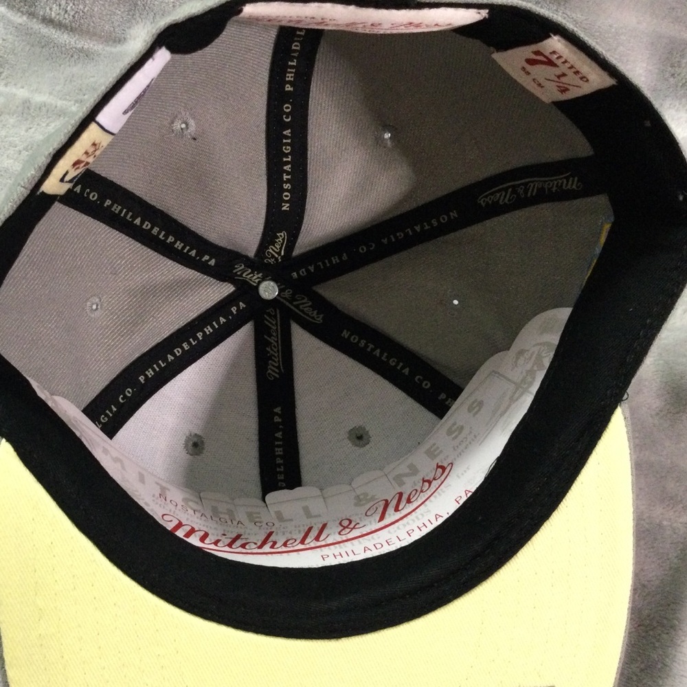 Mitchell & Ness New Jersey Nets Gray and Pink Fitted Hat - Picture 7 of 9
